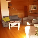 Apartment Im Gemütlichen Blockhaus Vor Den Bergen *