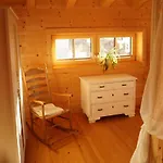 Apartment Im Gemütlichen Blockhaus Vor Den Bergen *