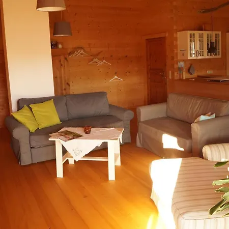 Apartamento Im Gemütlichen Blockhaus Vor Den Bergen *